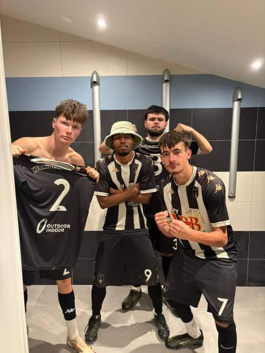 Attachez vos ceintures Voici les deux ecuries qui se 1 1253637380140744 - Accueil