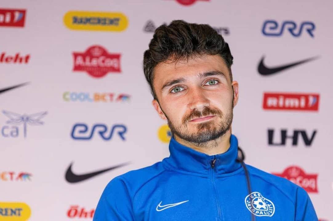 OFFICIEL Notre joueur Louis Robertenko a honore ses premieres 1 1366043045566843 - Accueil OFFICIEL Notre joueur Louis Robertenko a honore ses premieres 1 1366043045566843 - Accueil