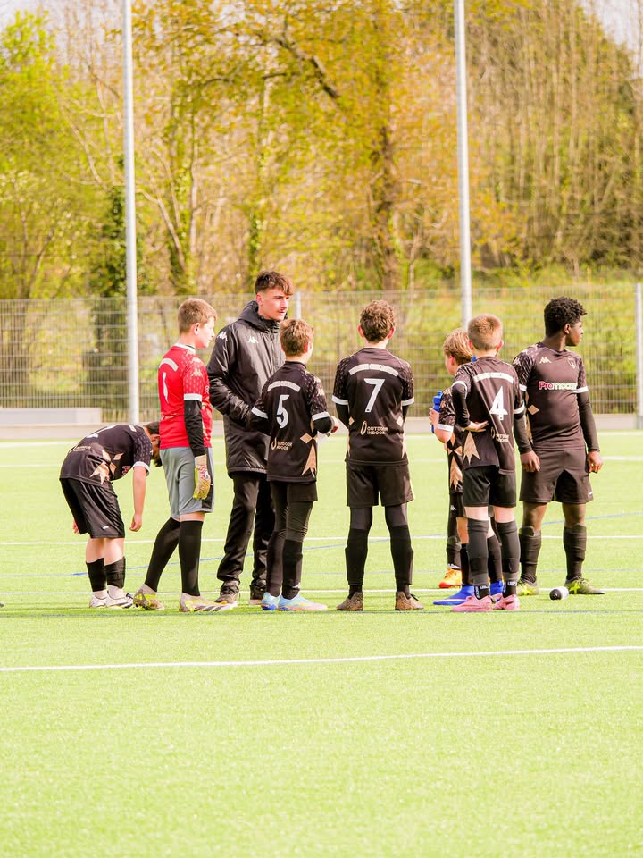 Place aux U13B qui continuent leur belle serie apres plusieurs 1 1377225914448556 - Accueil Place aux U13B qui continuent leur belle serie apres plusieurs 1 1377225914448556 - Accueil